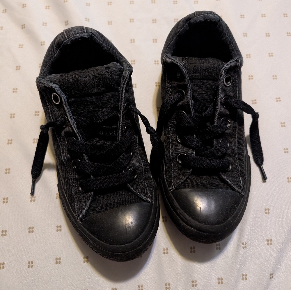 Youth Converse